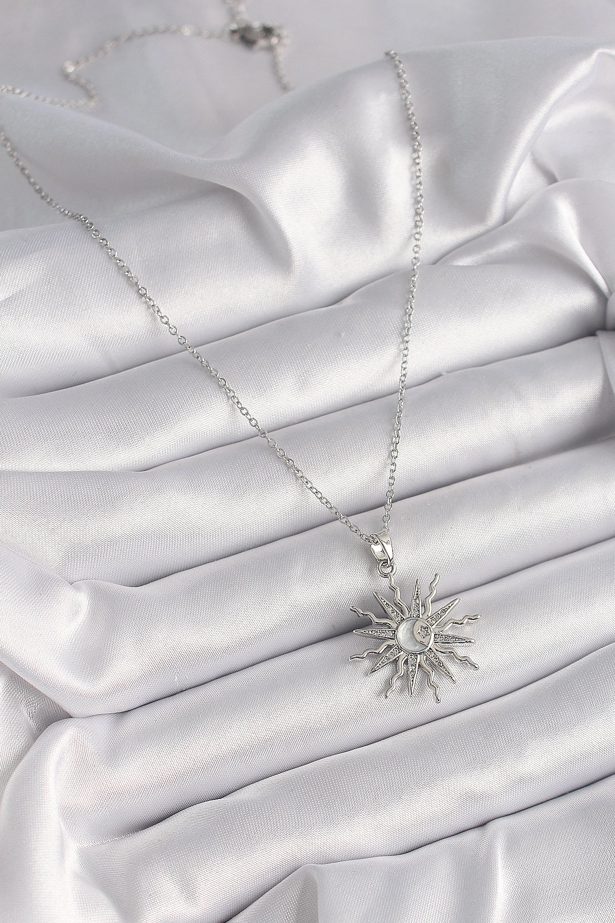 316L Çelik Gümüş Renk Zincir Zirkon Taşlı Yıldız Model Sedefli Ay İşleme Detay Kadın Kolye-1