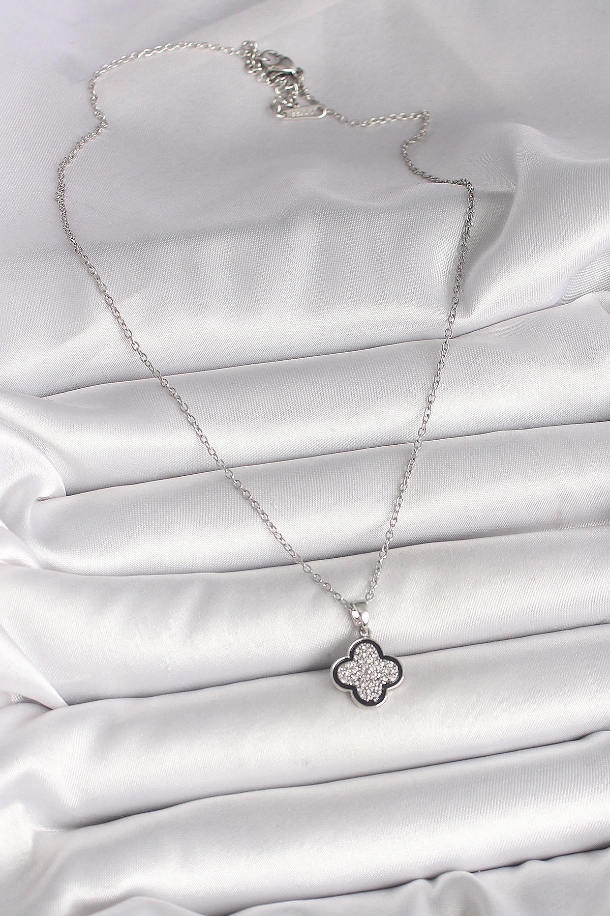 316L Çelik Gümüş Renk Zincir Zirkon Taşlı Yonca Model Kadın Kolye-1