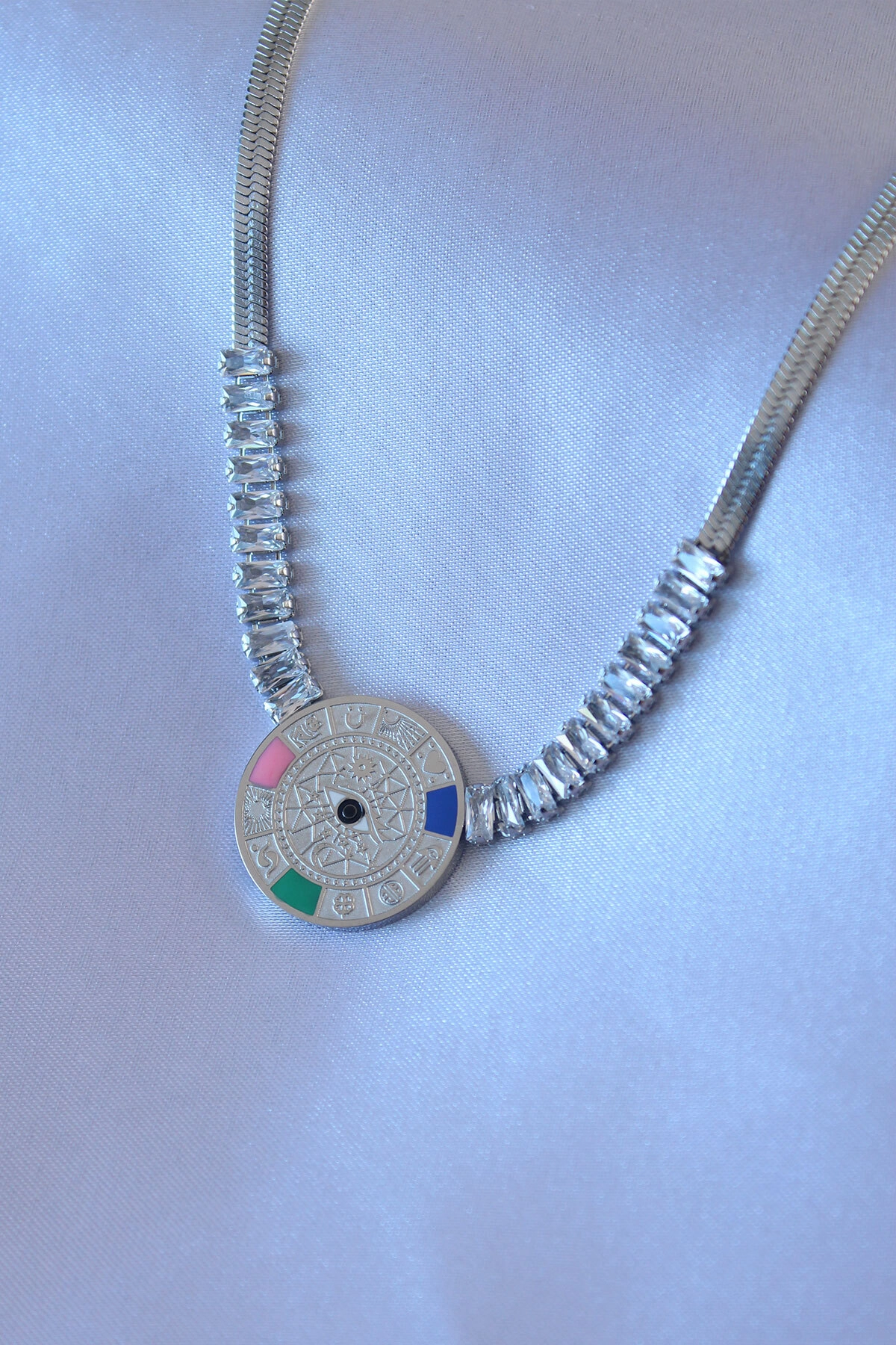 316L Çelik Gümüş Renk Zirkon Taşlı İtalyan Zincir Burç İşeleme Madalyon Model Kadın Kolye-0