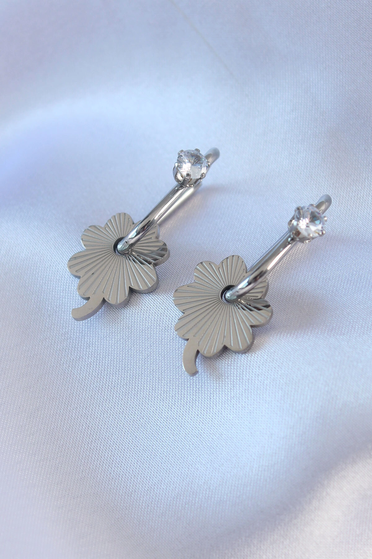 316L Çelik Gümüş Renk Zirkon Taşlı Kadın Göçmen Küpesi-0