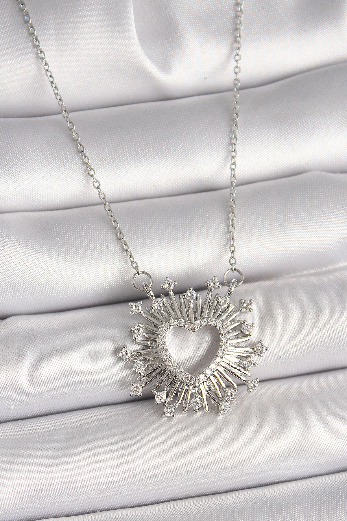 316L Çelik Gümüş Renk Zirkon Taşlı Kalp Model Kadın Kolye-0