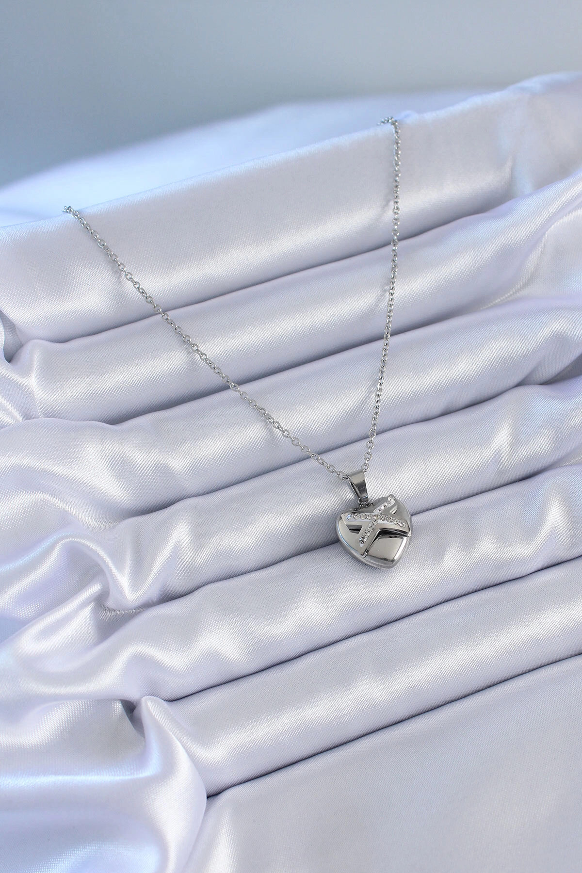 316L Çelik Gümüş Renk Zirkon Taşlı Kalp Model Kadın Kolye-1