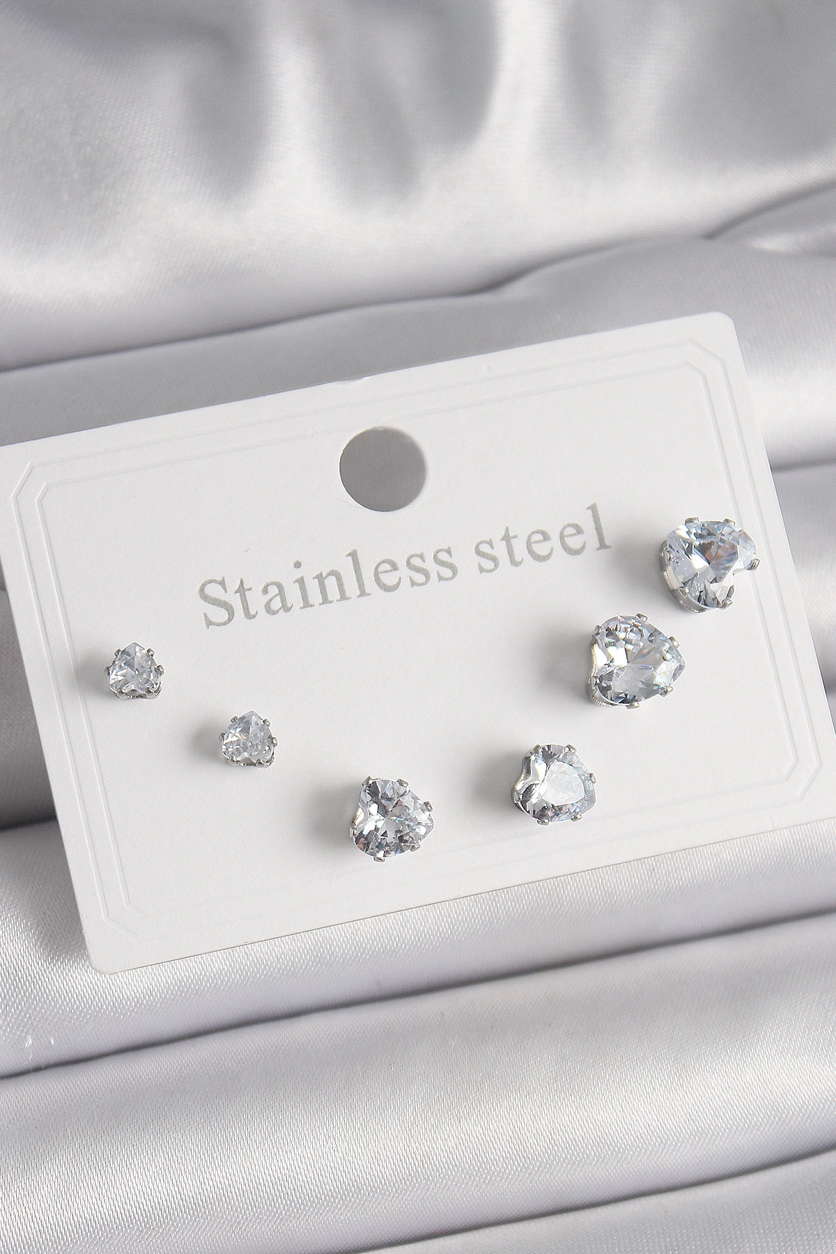 316L Çelik Gümüş Renk Zirkon Taşlı Kalp Model Kadın Küpe Seti-0