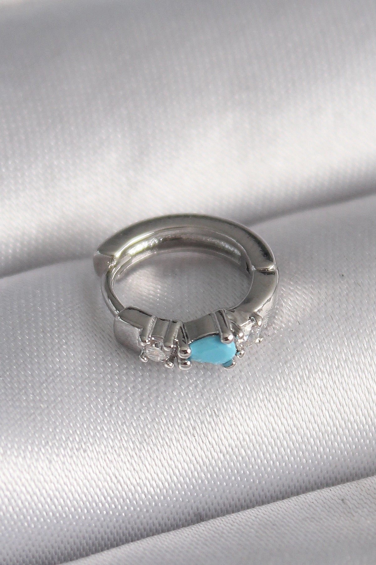 316L Çelik Gümüş Renk Zirkon Taşlı Mavi Boncuk Detay Tragus Piercing-0