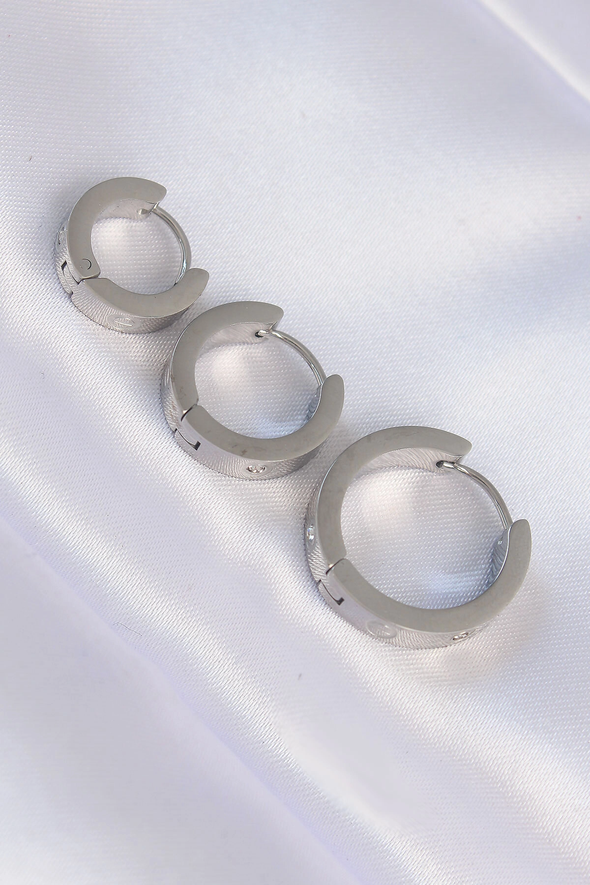 316L Çelik Gümüş Renk Zirkon Taşlı Model 3lü Halka Küpe-1