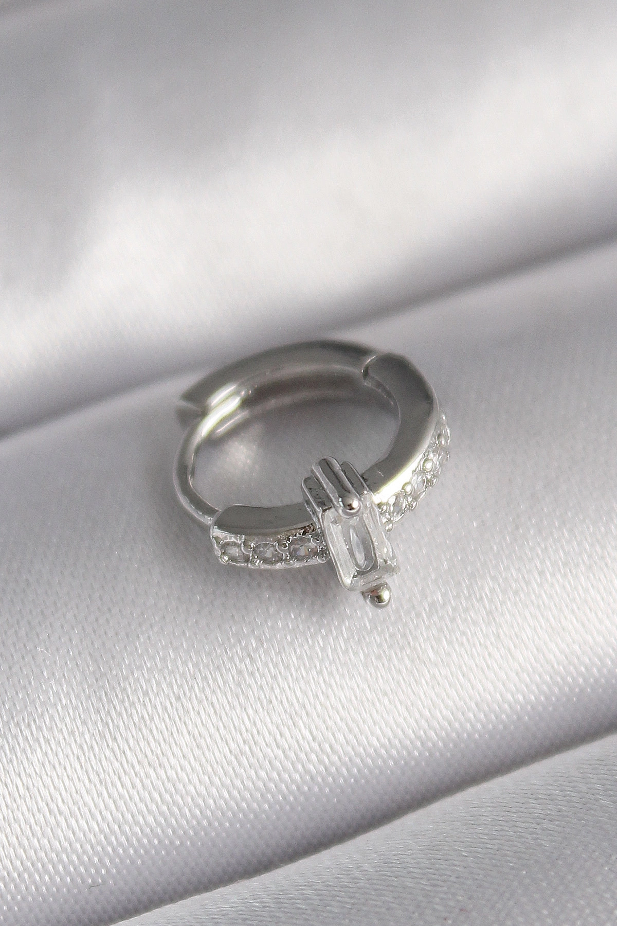 316L Çelik Gümüş Renk Zirkon Taşlı Tragus Piercing-0