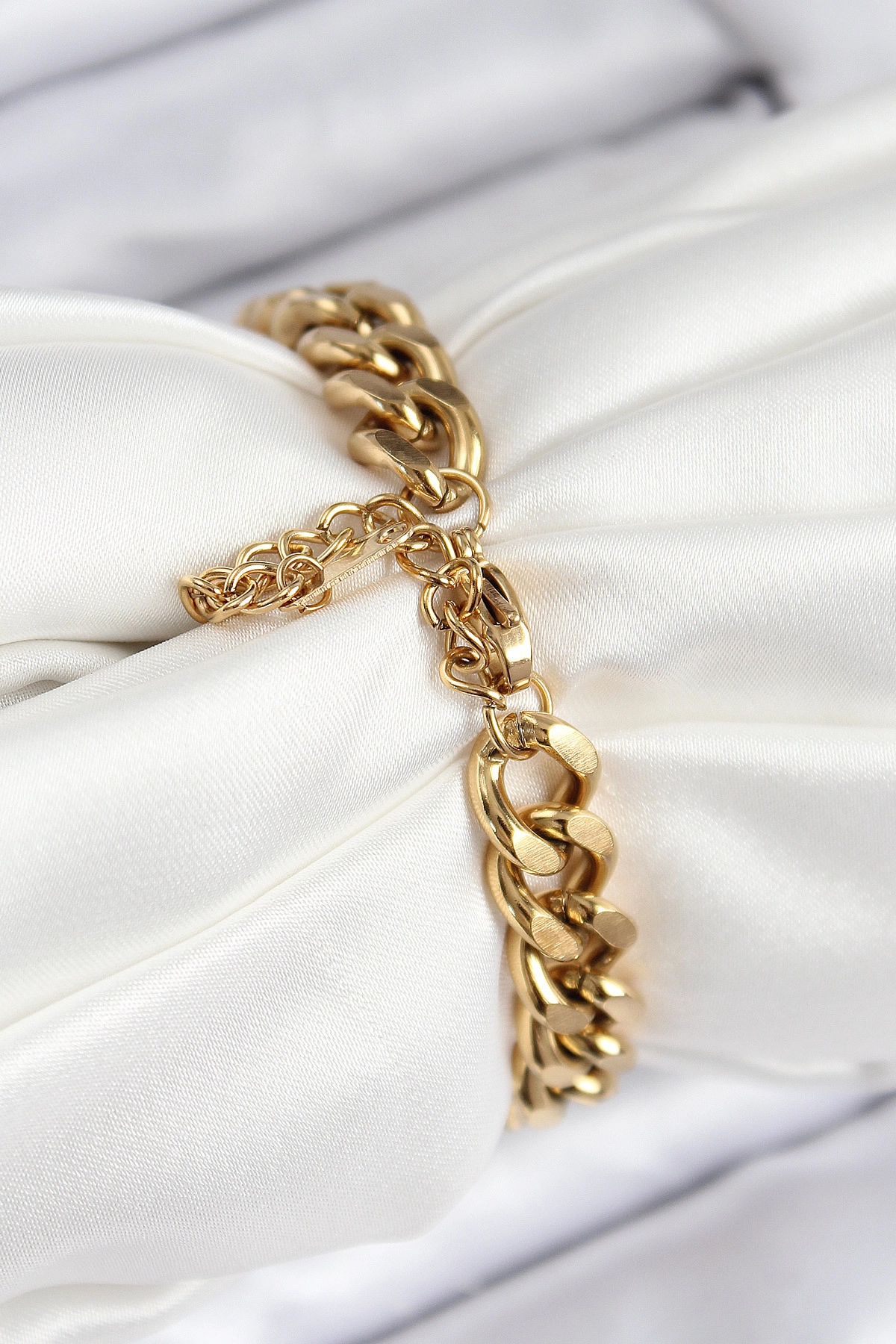 316L Çelik Klasik Kalın Zincir Model Gold Renk Kadın Bileklik-1