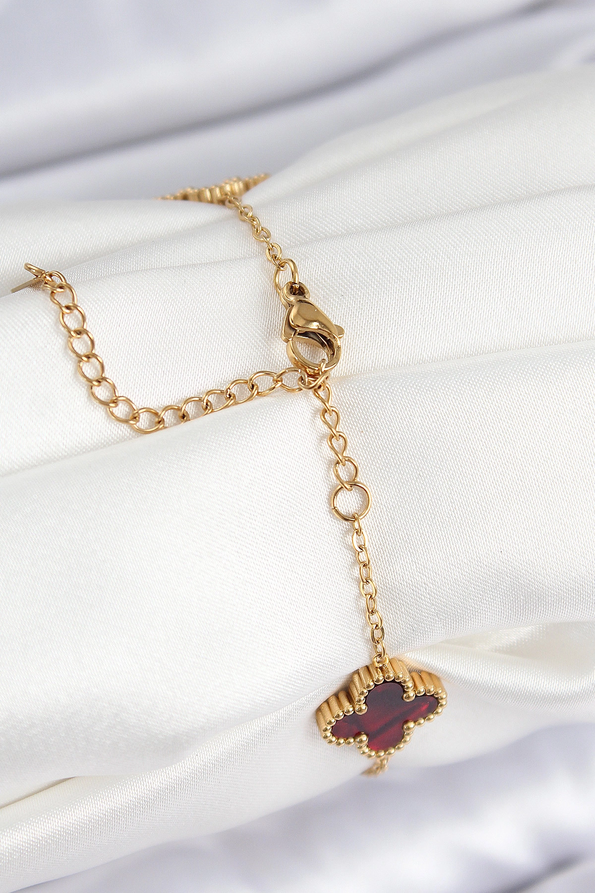 316L Çelik Sedefli Kırmızı Gold Renk Yonca Kadın Bileklik-1