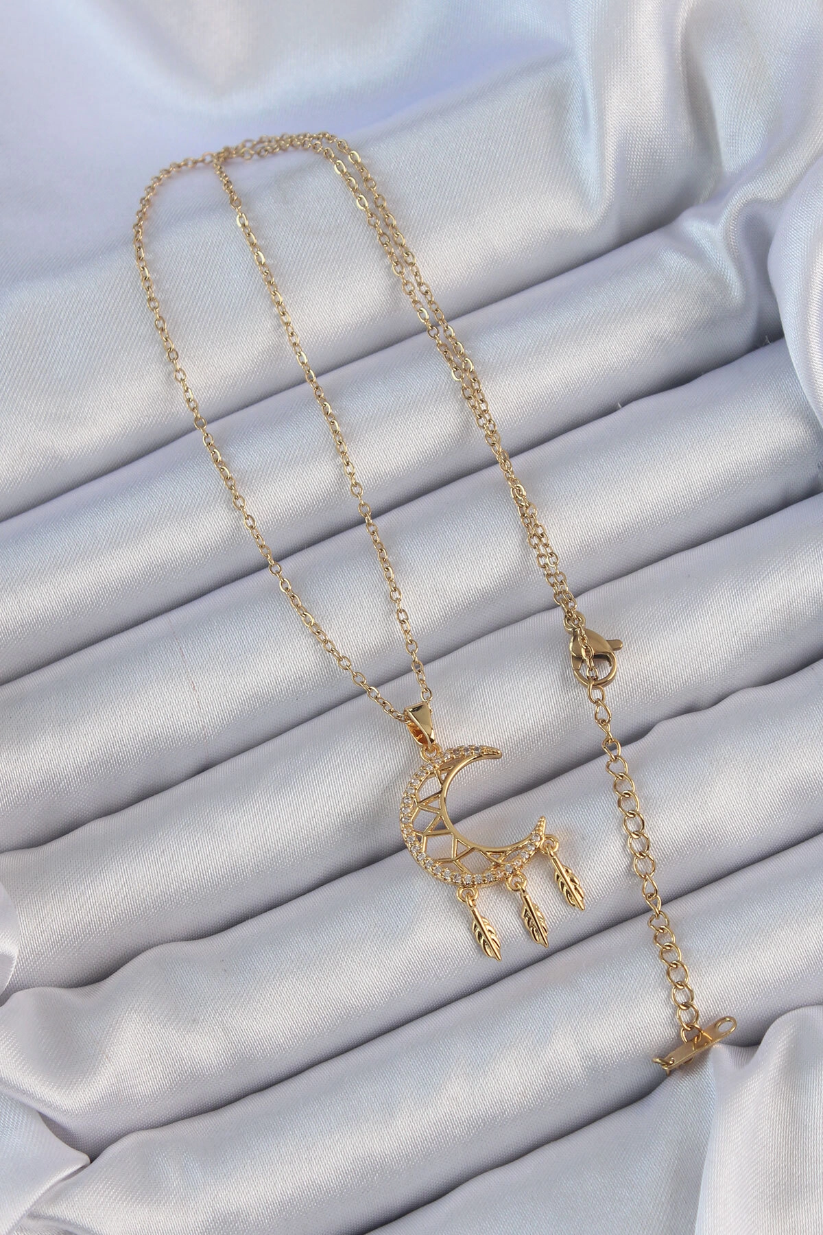 316L Çelik Zincir Altın Renk İşlemeli Zirkon Taşlı Ay Kolye-1