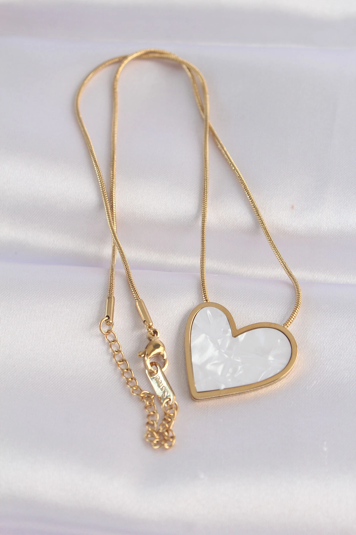 316L Çelik Zincir Altın Renk Mermer Desenli Kalp Kolye-1