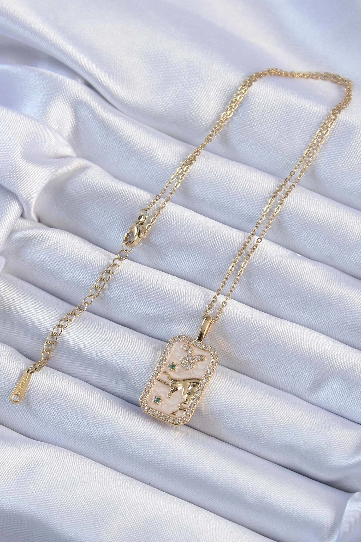 316L Çelik Zincir Altın Renk Zirkon Taşlı Boğa Figürlü Tarot Kolye-1