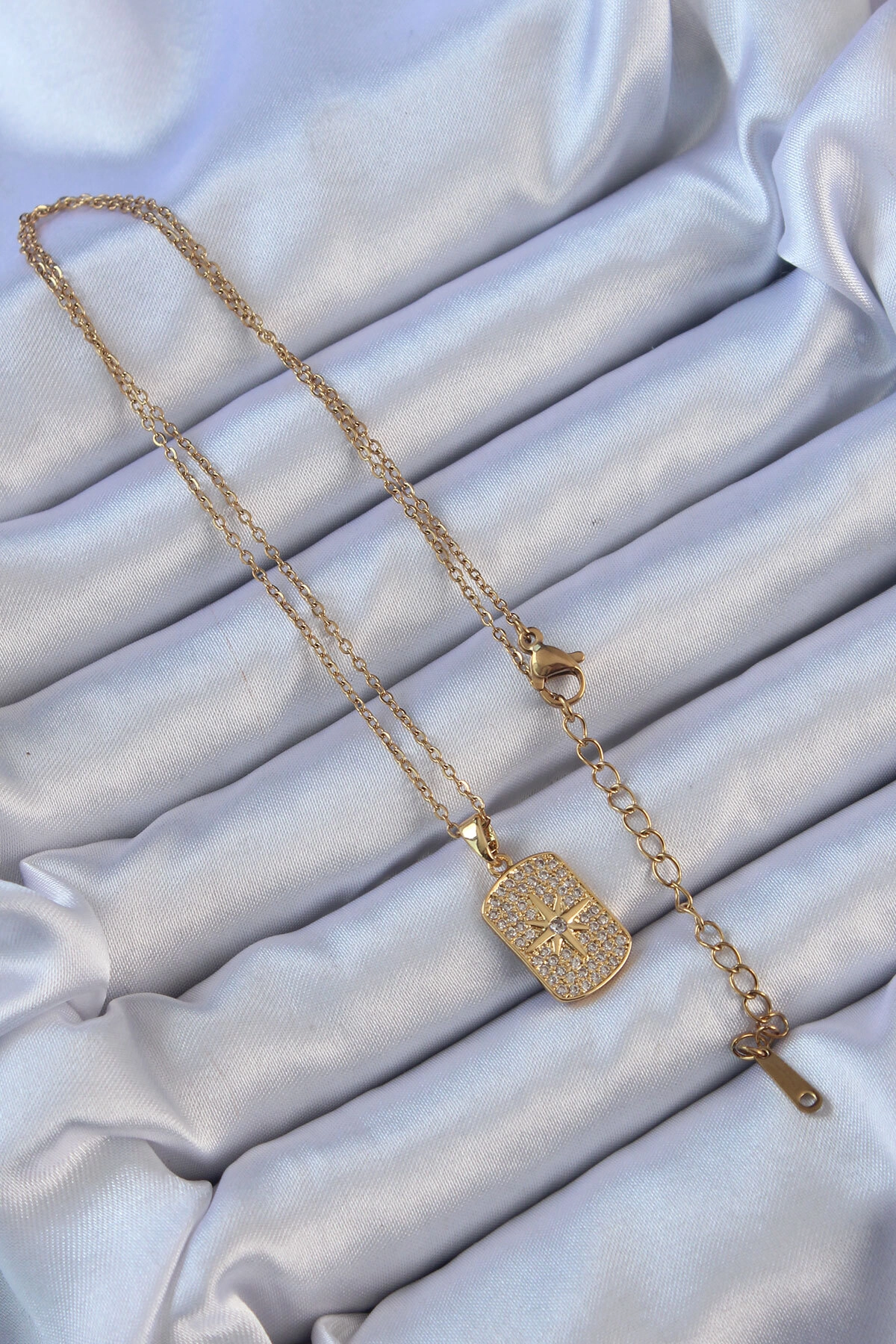 316L Çelik Zincir Altın Renk Zirkon Taşlı Kutup Yıldızlı Vintage Kolye-1