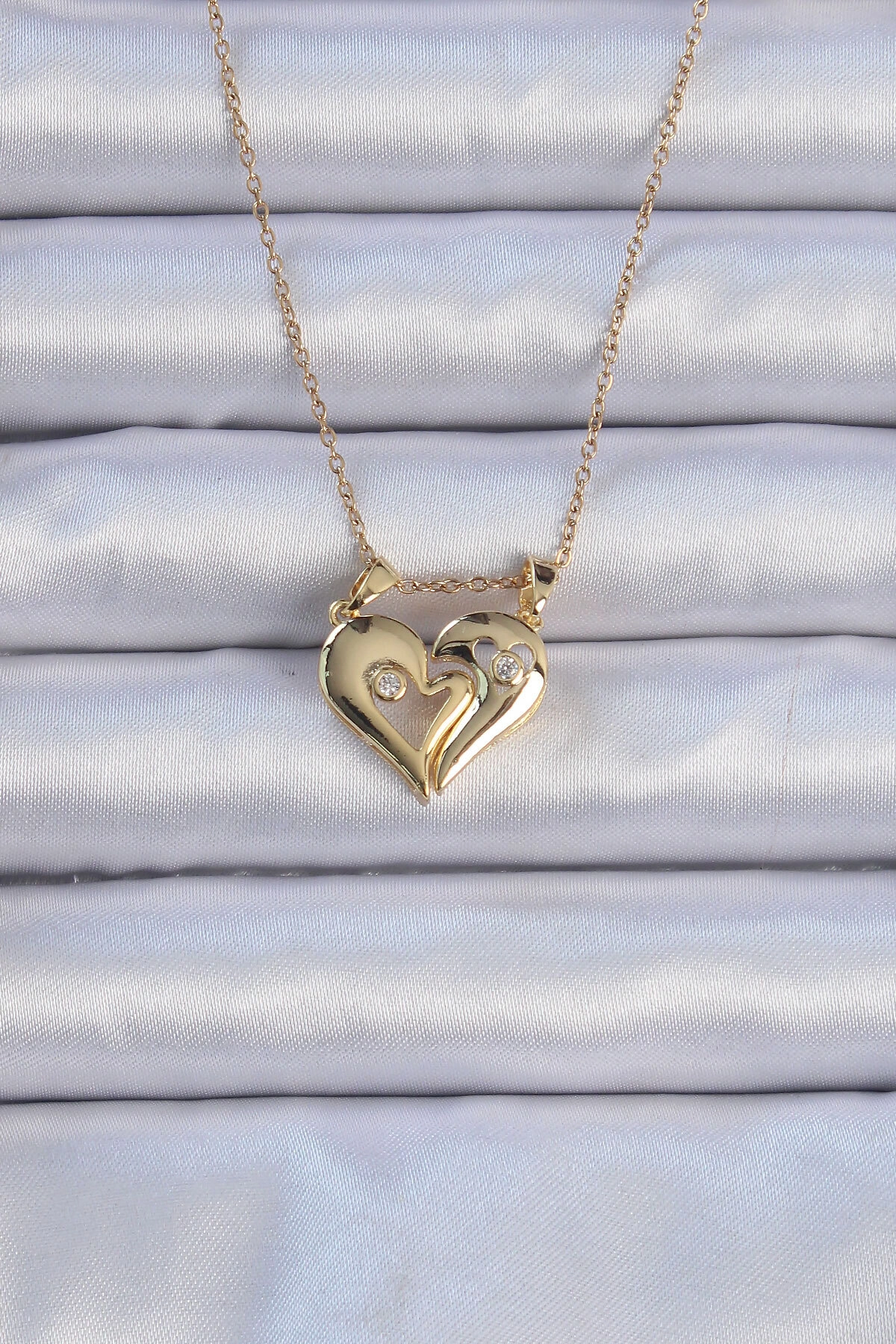 316L Çelik Zincir Altın Renk Zirkon Taşlı Mıknatıslı Kalp Kolye-0