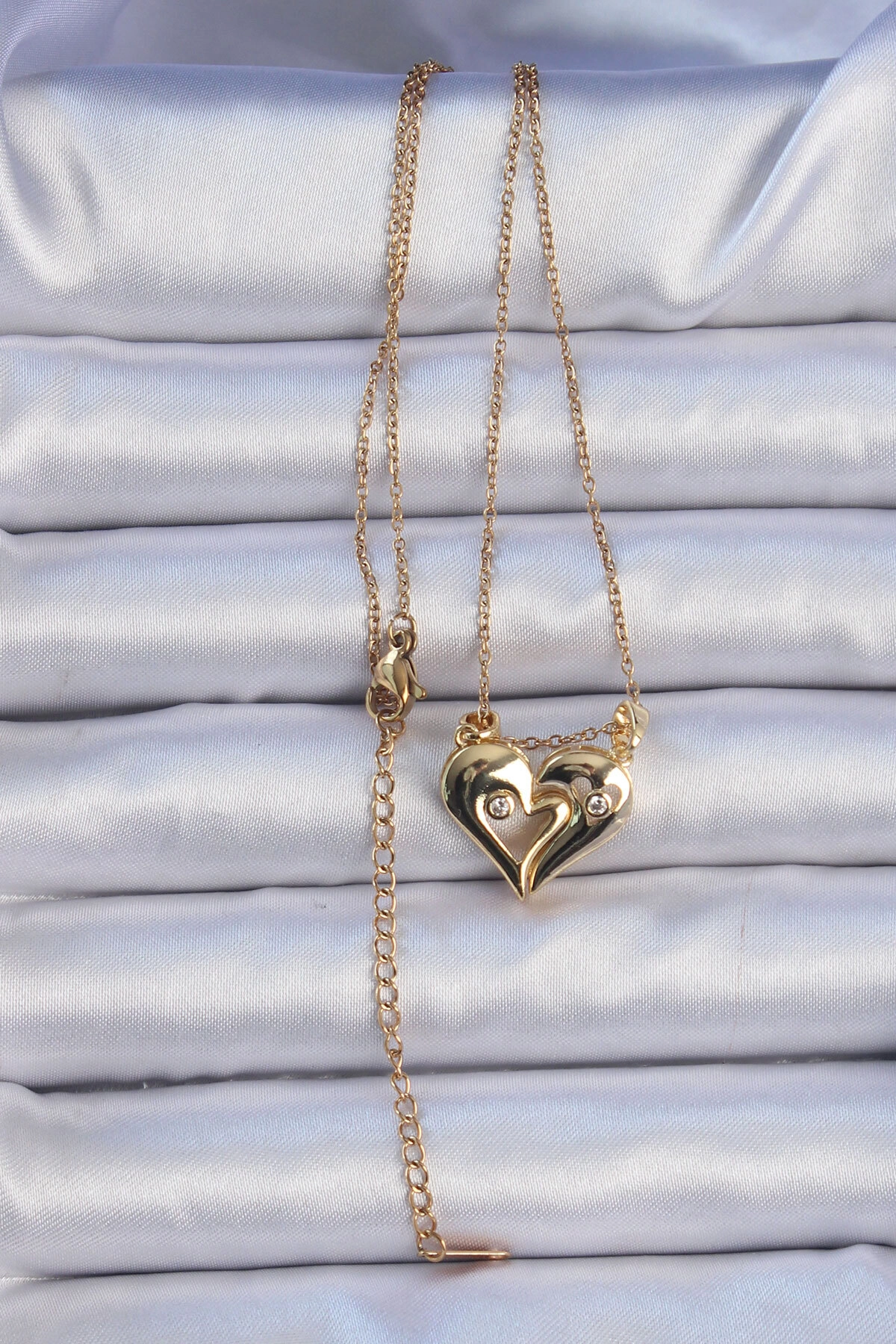 316L Çelik Zincir Altın Renk Zirkon Taşlı Mıknatıslı Kalp Kolye-1