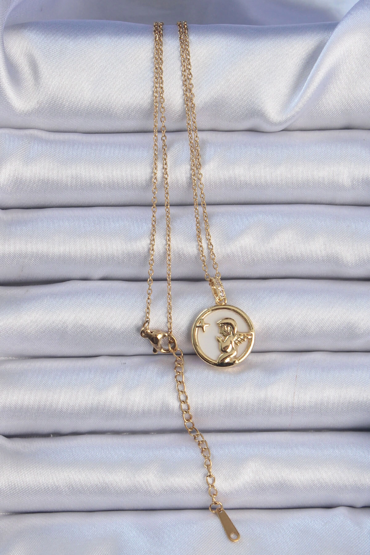 316L Çelik Zincir Altın Renk Zirkon Taşlı Mineli Melek Kolye-1