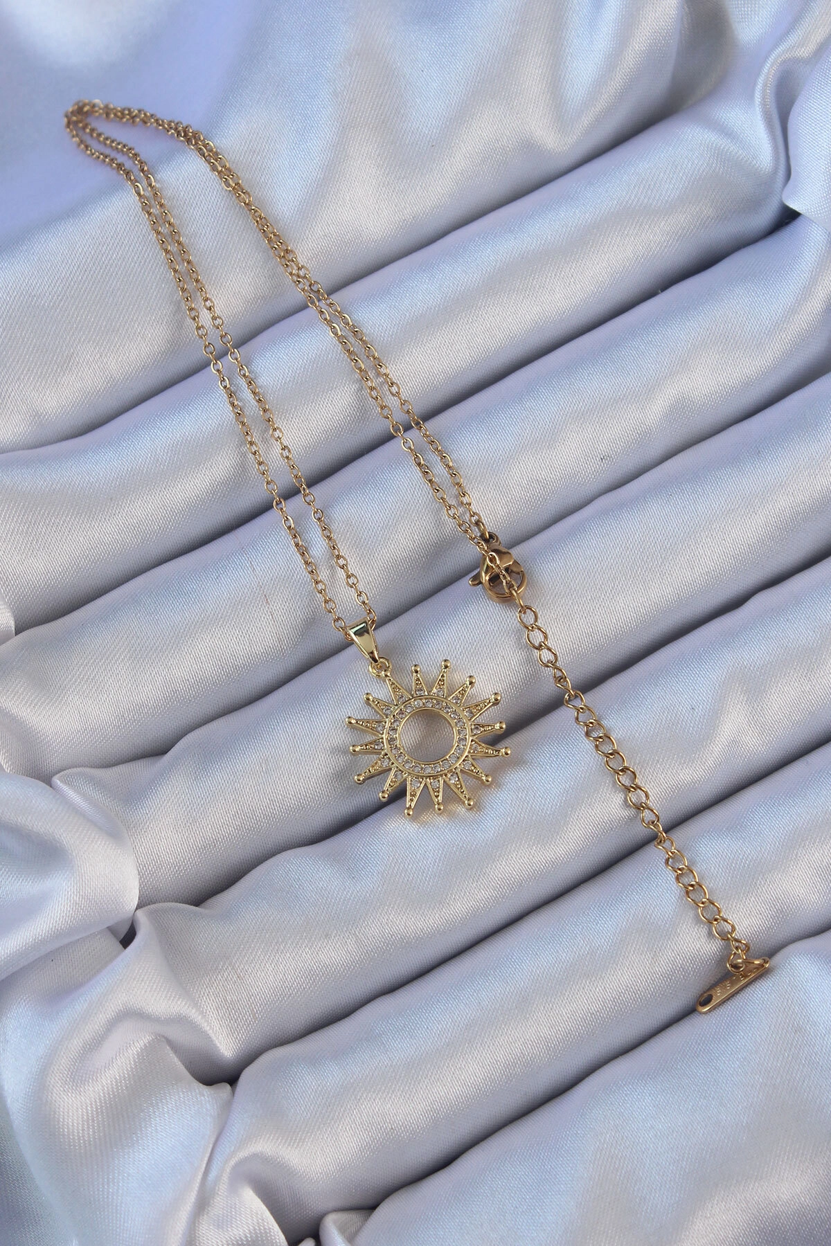 316L Çelik Zincir Altın Renk Zirkon Taşlı Parlayan Güneş Kolye-1