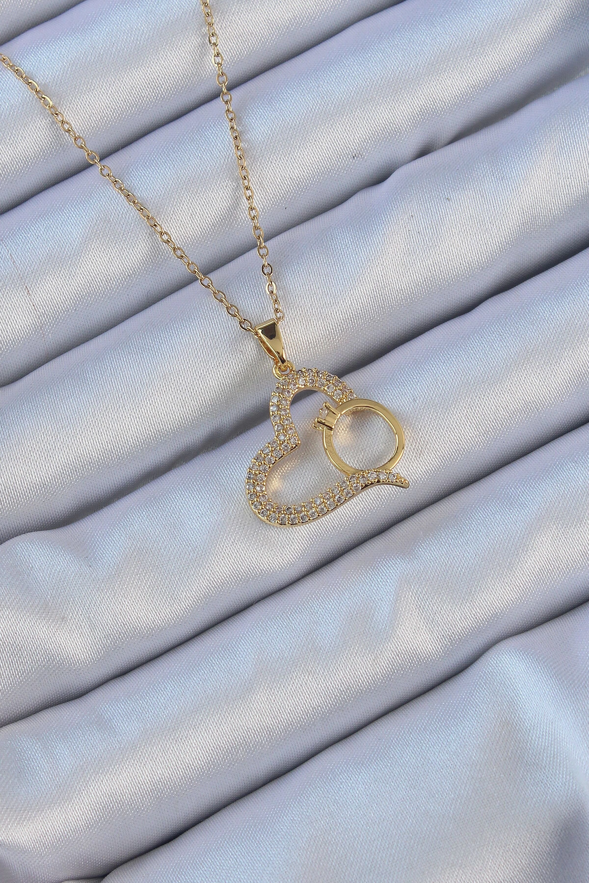 316L Çelik Zincir Altın Renk Zirkon Taşlı Yüzüklü Kalp Kolye-0