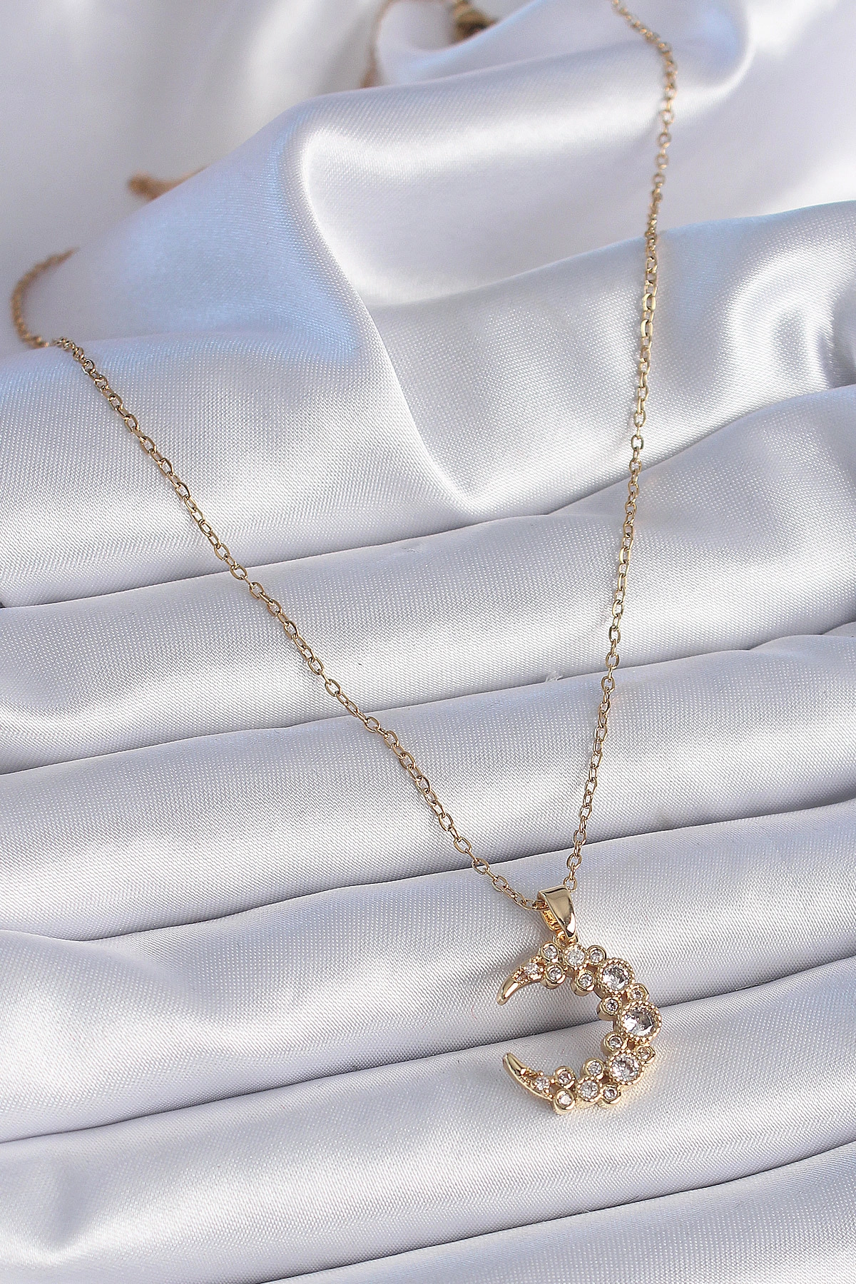 316L Çelik Zincir Gold Renk Zirkon Taşlı Hilal Model Kadın Kolye-1