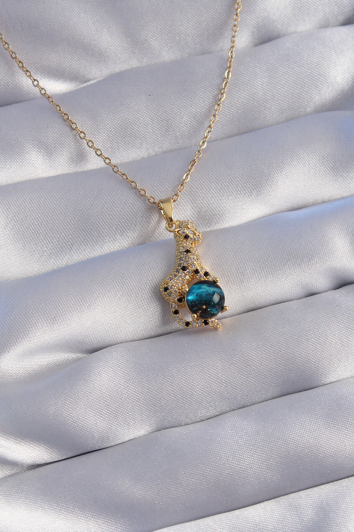 316L Çelik Zincir Gold Renk Zirkon Taşlı Panter Figürlü Gezegen Kolye-0