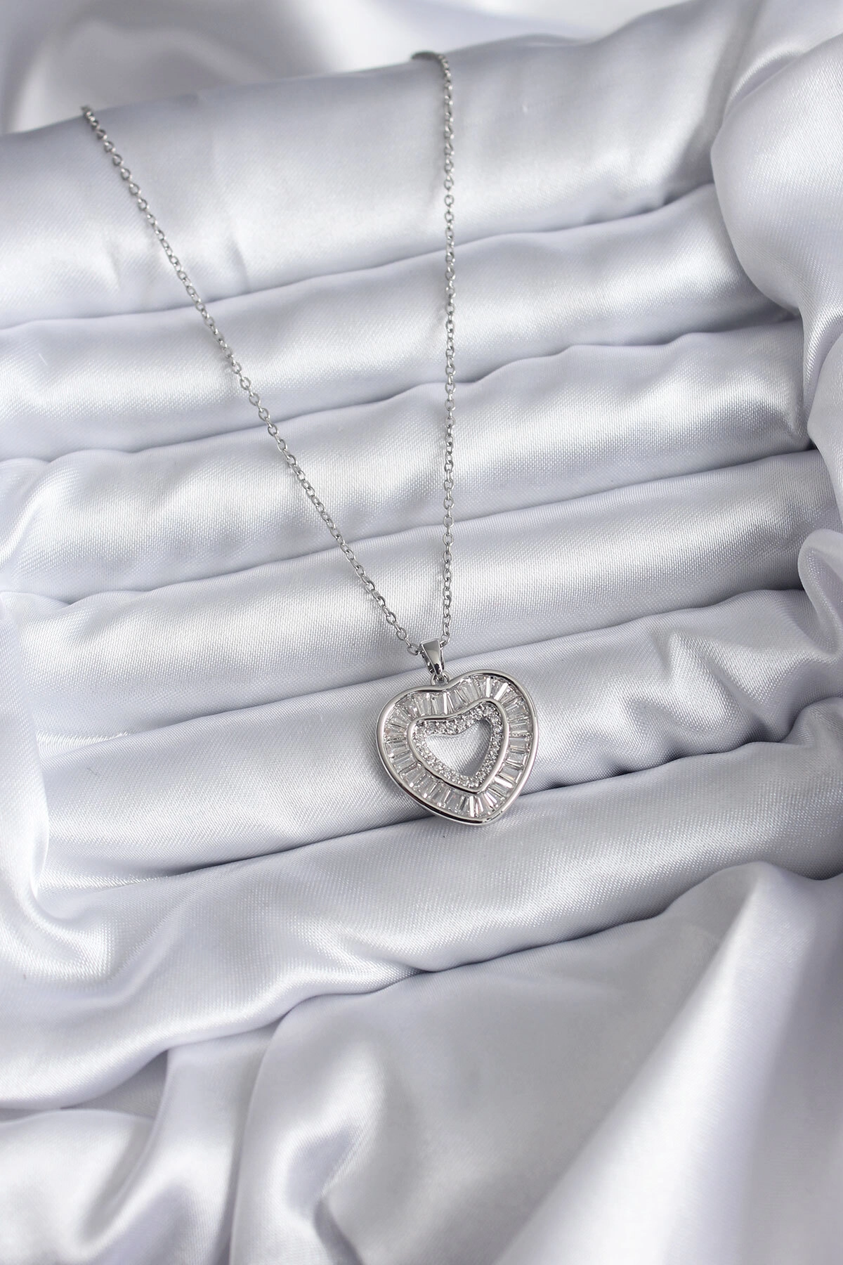 316L Çelik Zincir Gümüş Renk Baget Zirkon Taşlı Kadın Kolye-1