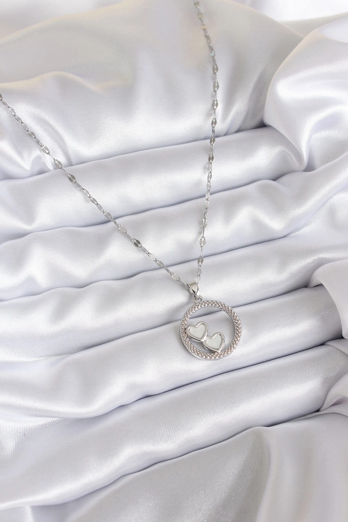 316L Çelik Zincir Gümüş Renk İşleme Detay Halka Kalp Model Kadın Kolye-1