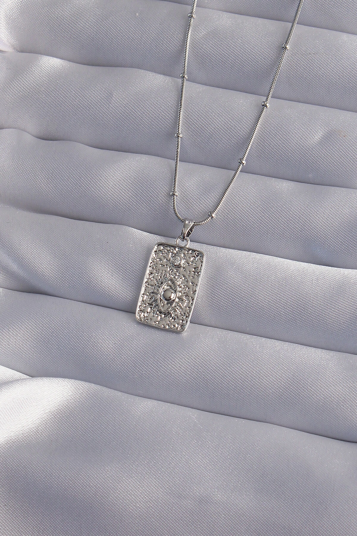 316L Çelik Zincir Gümüş Renk Lazer İşlemeli Göz Figür Tarot Kolye-0