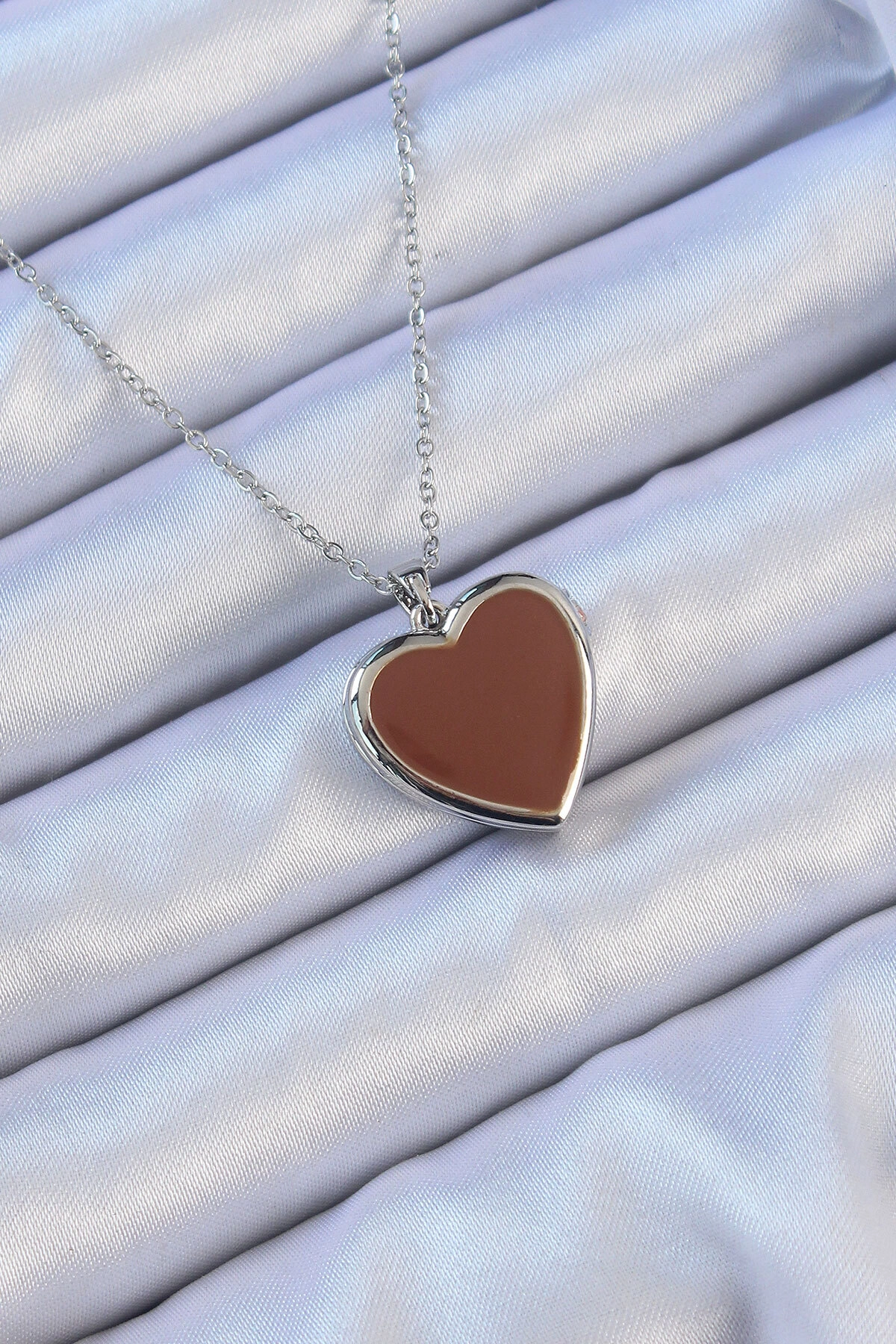 316L Çelik Zincir Gümüş Renk Mineli İçi Açılan Kalp Kolye-0