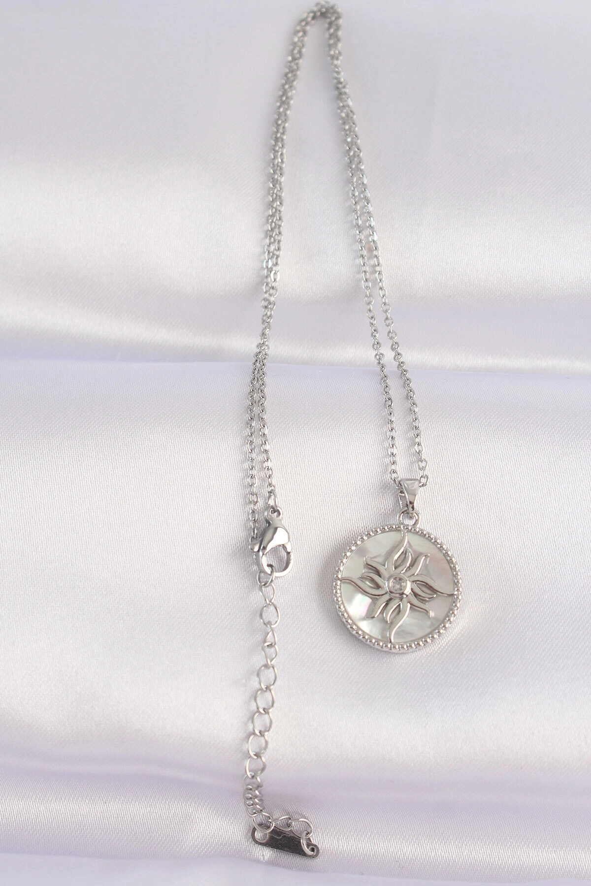 316L Çelik Zincir Gümüş Renk Oval Tasarımlı Güneş Kolye-1