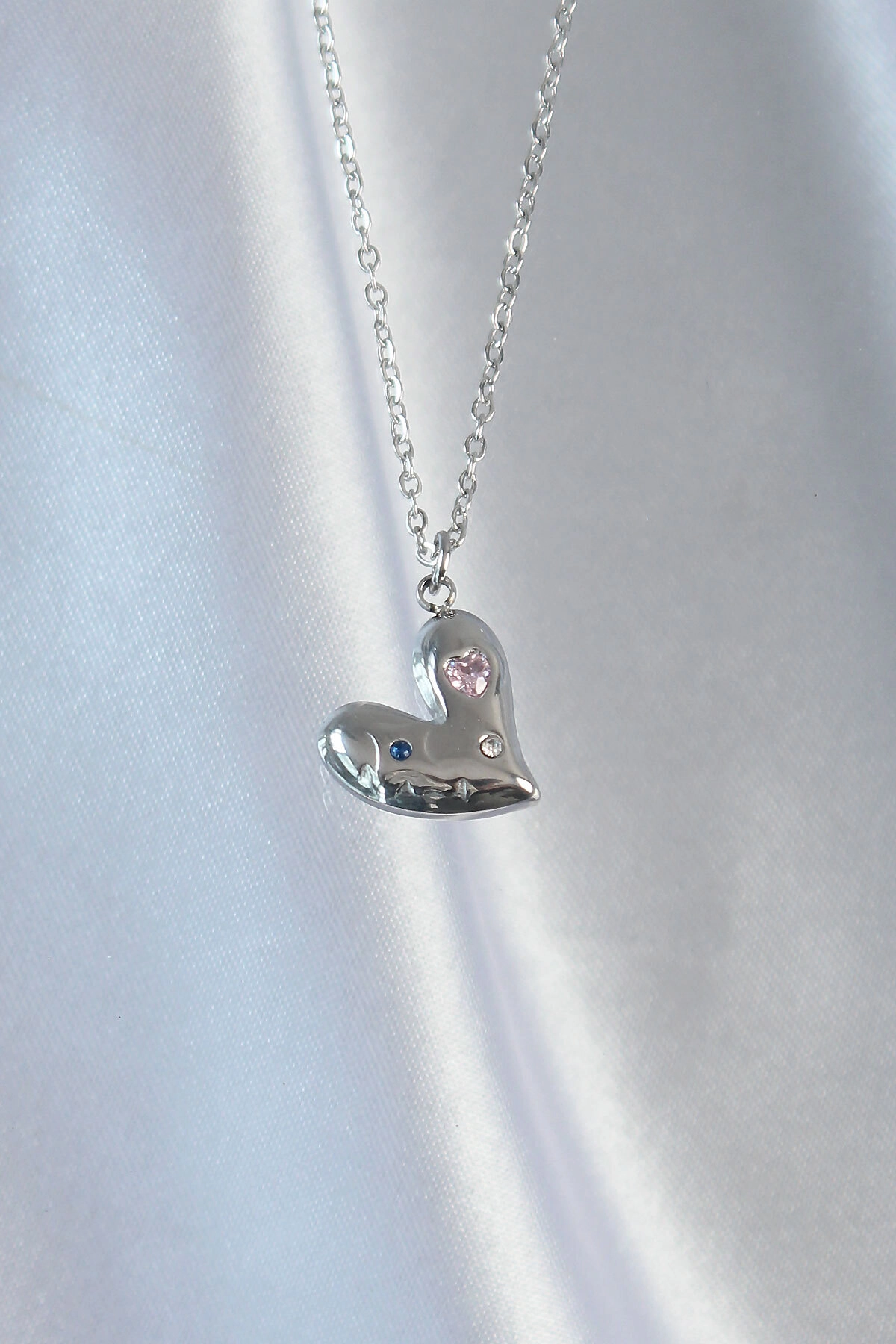 316L Çelik Zincir Gümüş Renk Renkli Zirkon Taşlı Kalp Kolye-1