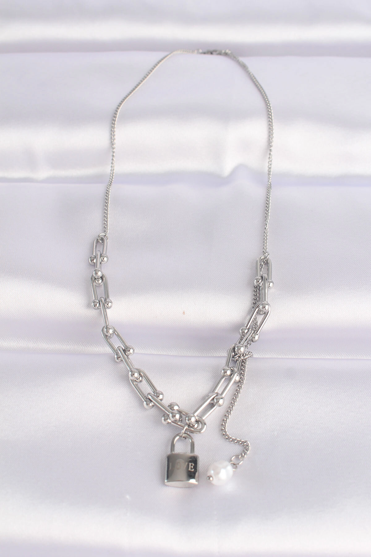 316L Çelik Zincir Gümüş Renk Zincirli Love Yazılı Kilit Kolye-1