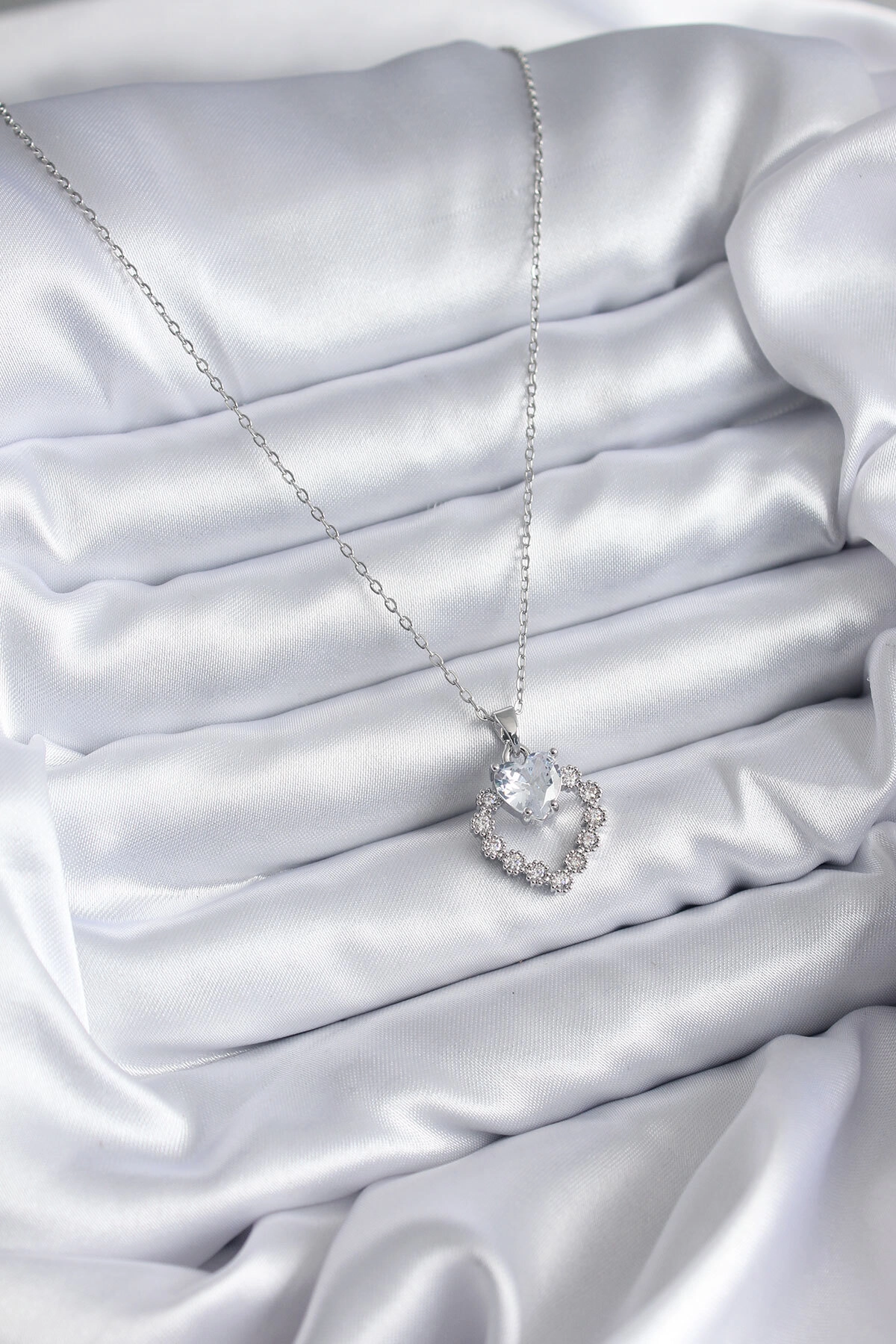316L Çelik Zincir Gümüş Renk Zirkon Taşlı Kalp Model Kadın Kolye-1