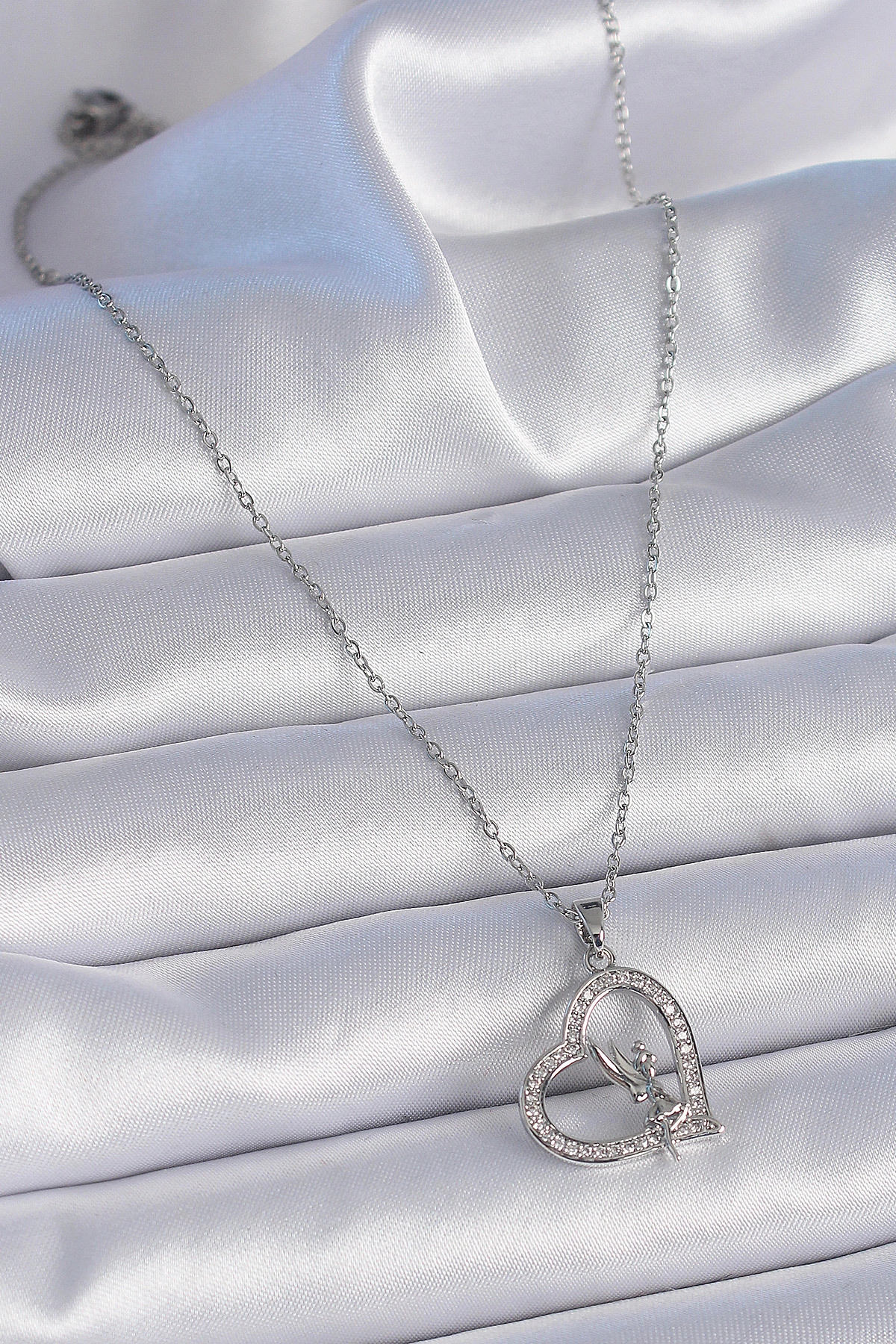 316L Çelik Zincir Gümüş Renk Zirkon Taşlı Kalp Model Melek Detay Kadın Kolye-1