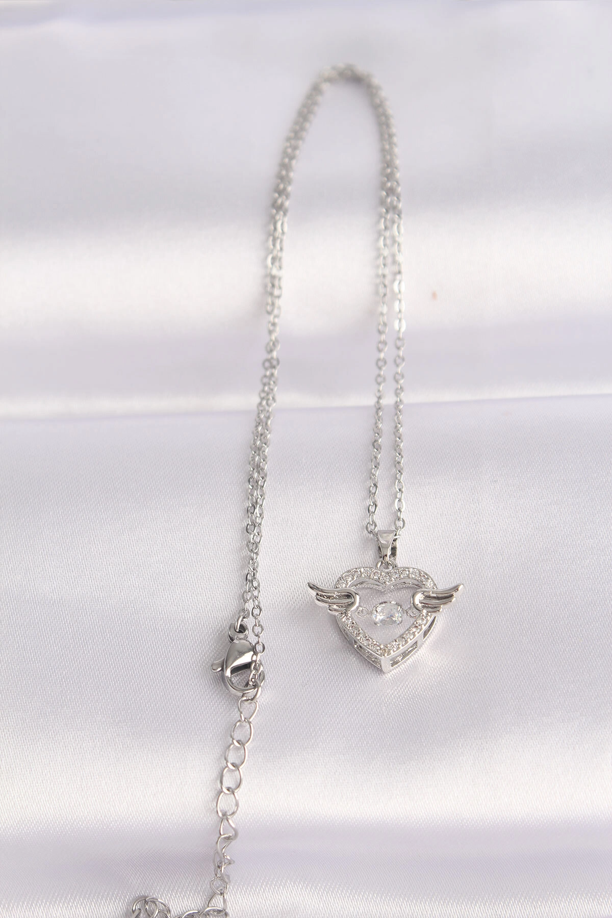 316L Çelik Zincir Gümüş Renk Zirkon Taşlı Kanatlı Kalp Kolye-1