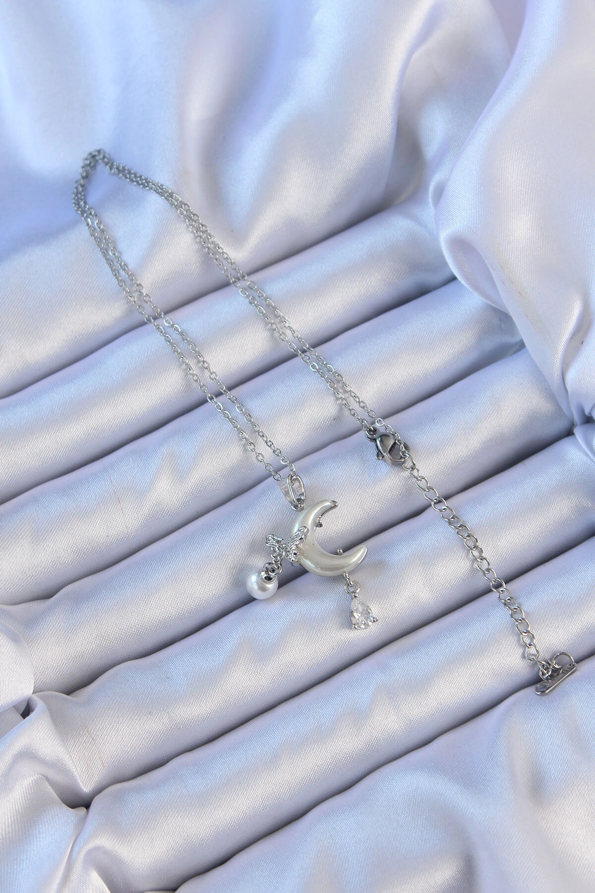 316L Çelik Zincir Gümüş Renk Zirkon Taşlı Kelebekli Mineli Ay Kolye-1