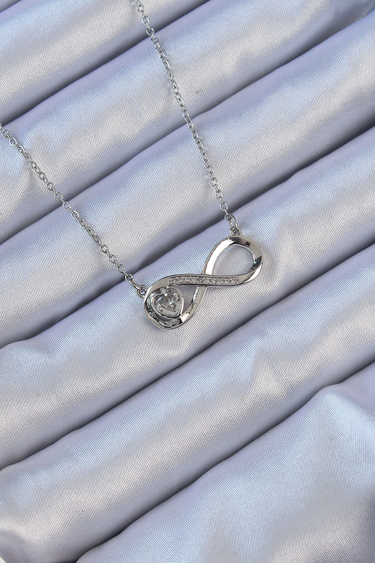 316L Çelik Zincir Gümüş Renk Zirkon Taşlı Minimal Kalp Figür Sonsuzluk Kolye-0