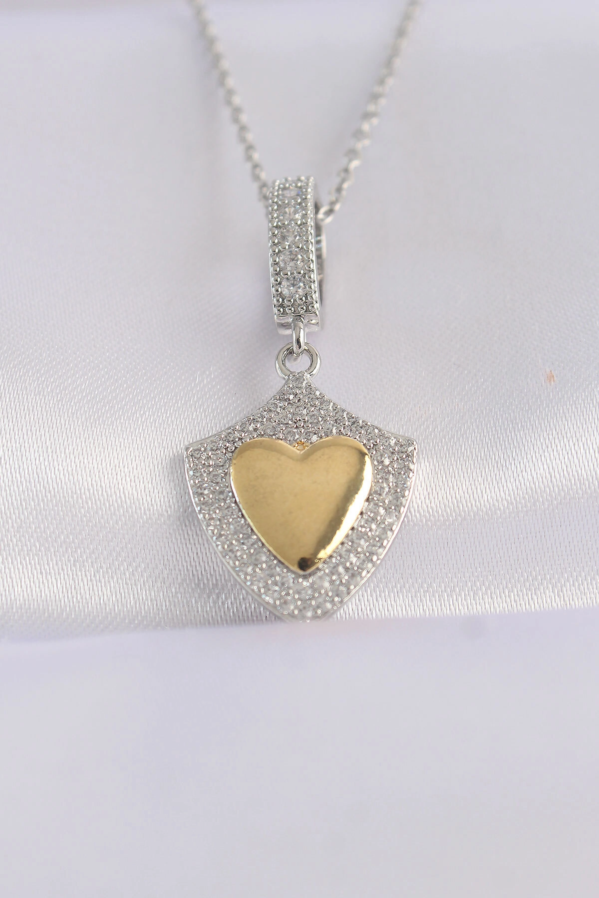 316L Çelik Zincir Gümüş Renk Zirkon Taşlı Tasarım Altın Renk Kalp Kolye-0