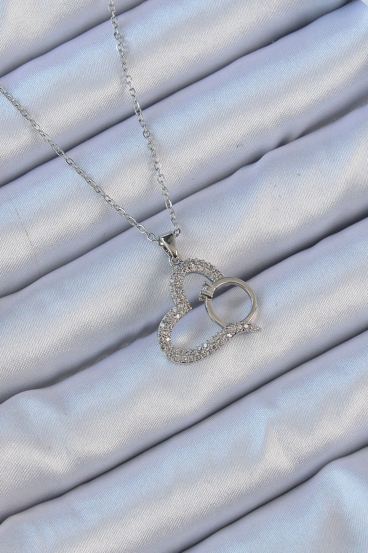 316L Çelik Zincir Gümüş Renk Zirkon Taşlı Yüzüklü Kalp Kolye-0