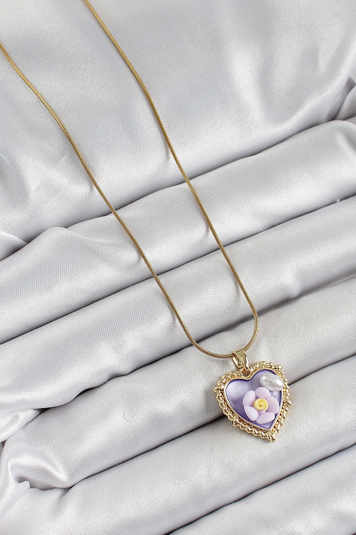 316L Çelik Zincir Mor Sanatsal Portre İnci Detaylı Papatya Figürlü Kalp Model Gold Renk Kadın Kolye-1