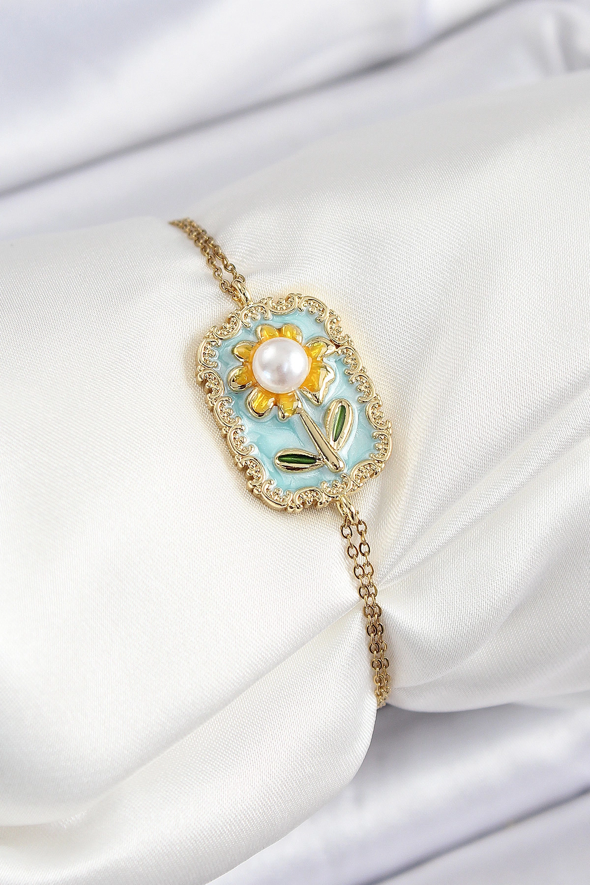316L Çelik Zincir Turkuaz Mineli Sanatsal Portre İnci Detaylı Papatya Model Gold Renk Kadın Bileklik-0