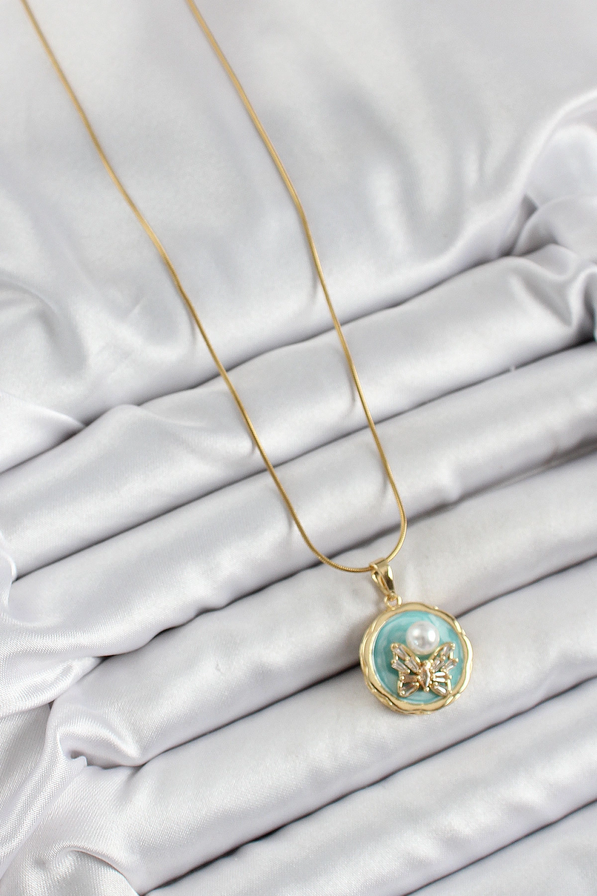 316L Çelik Zincir Zirkon Taşlı Turkuaz Sanatsal Portre İnci Detaylı Kelebek Model Gold Renk Kadın-1