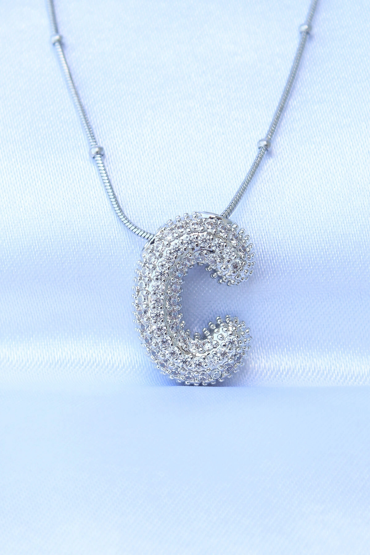 316L Çelik Zincirli Zirkon Taşlı C Harfli Gümüş Renk Bubble Kolye-0