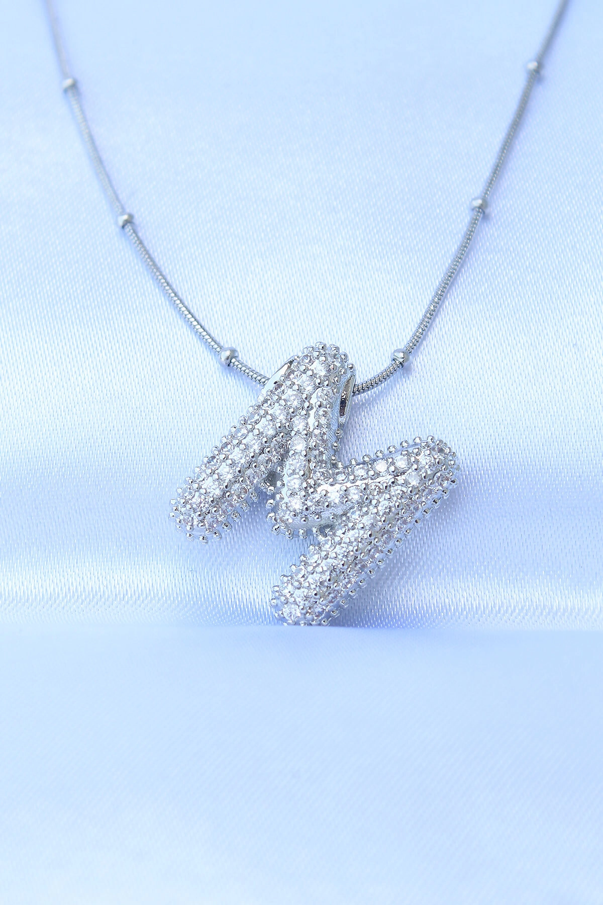 316L Çelik Zincirli Zirkon Taşlı M Harfli Gümüş Renk Bubble Kolye-0