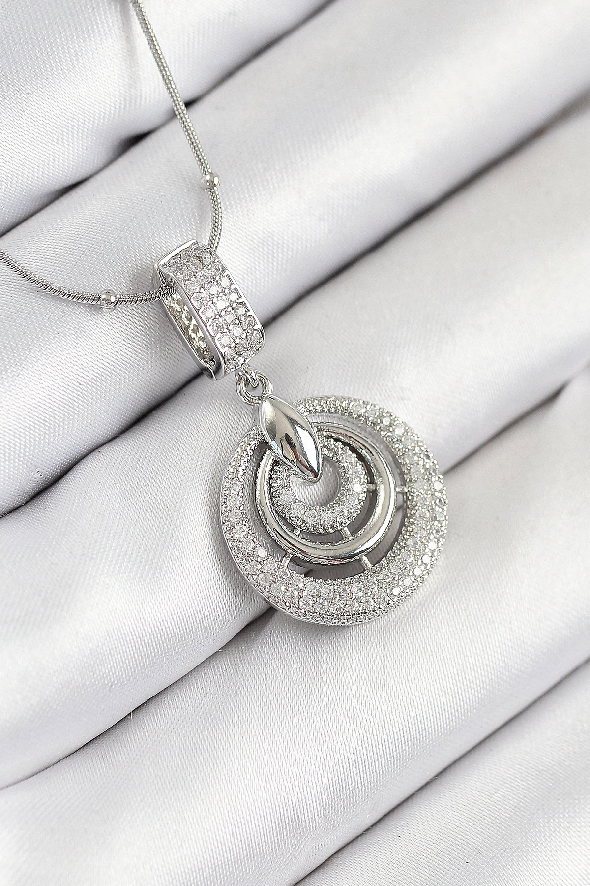 316L Çelik Zirkon Taşlı Çember Model Gümüş Renk Kadın Kolye-0