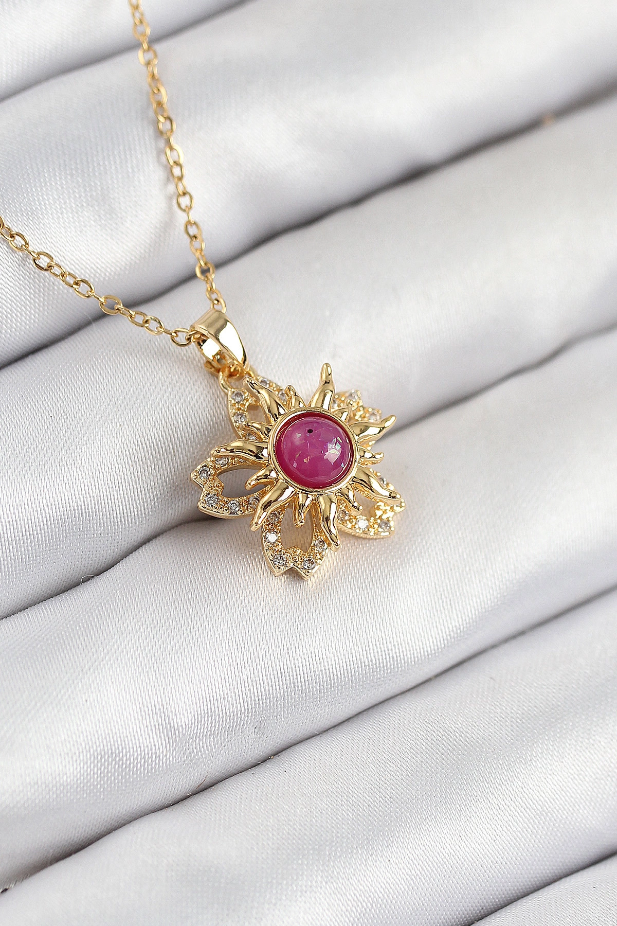 316L Çelik Zirkon Taşlı Döner Güneş Model Gold Renk Kadın Kolye-0