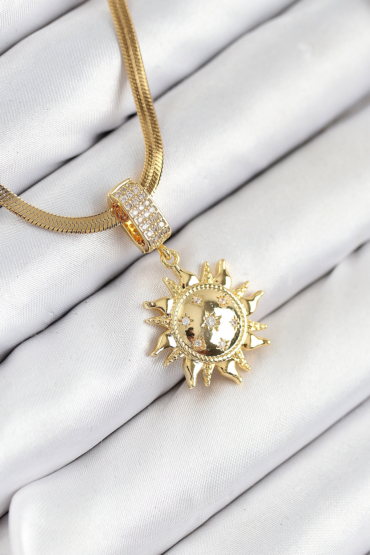 316L Çelik Zirkon Taşlı Güneş Model Gold Renk Kadın Kolye-0