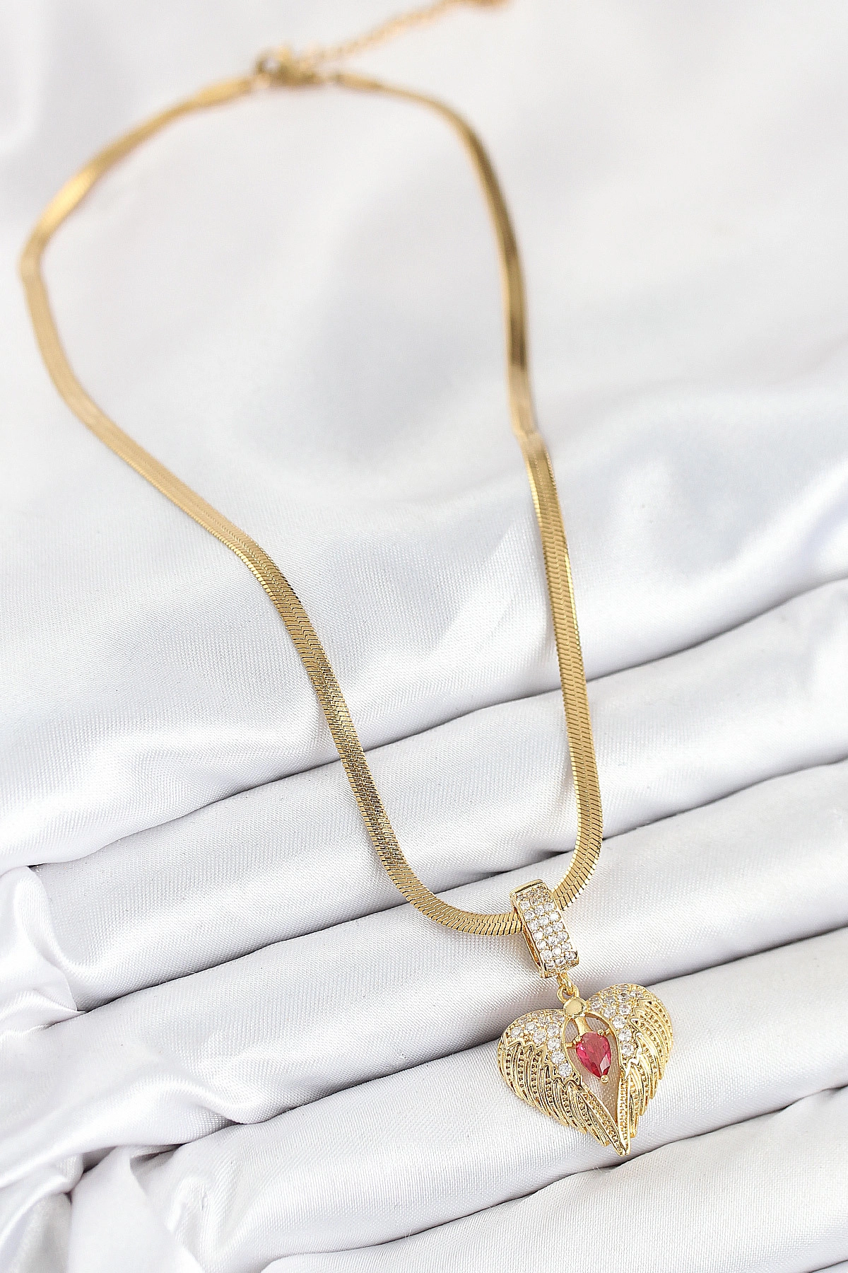 316L Çelik Zirkon Taşlı Kanatlı Kalp Model Gold Renk Kadın Kolye-1