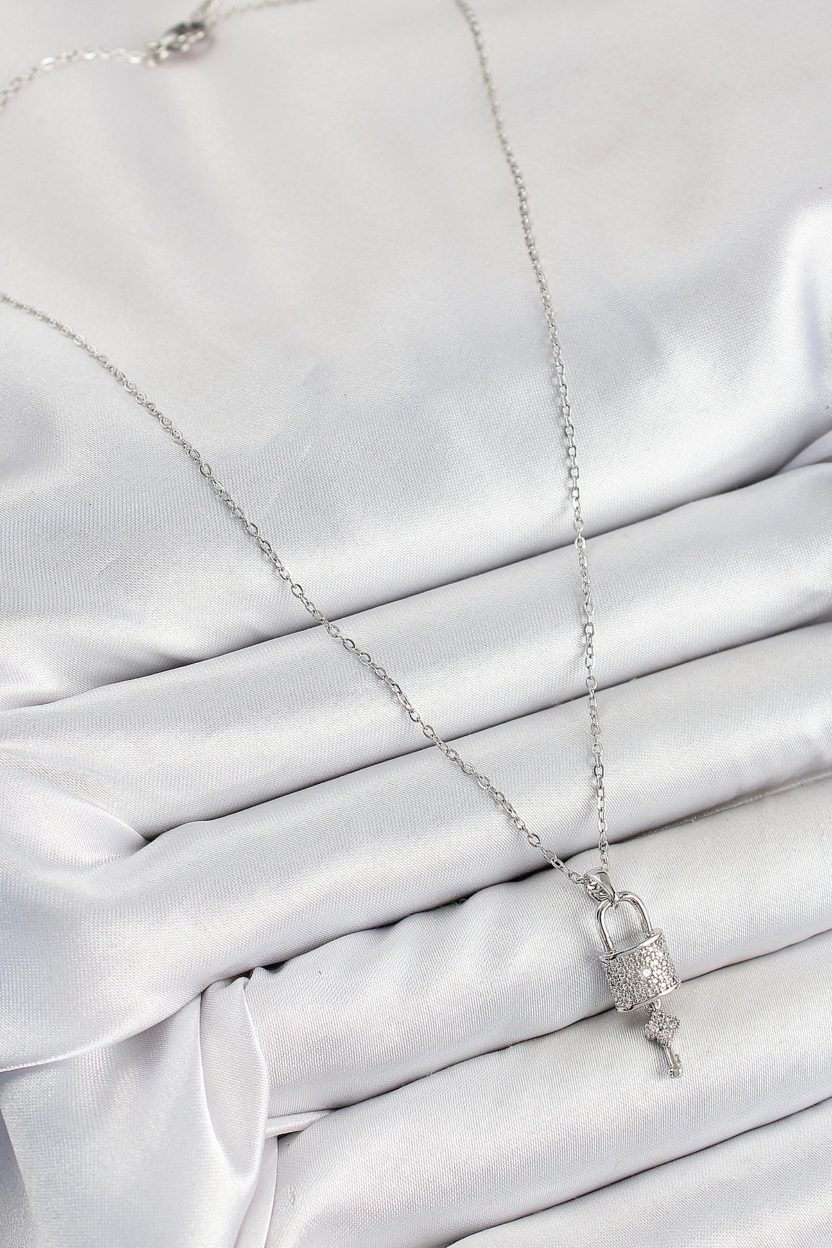 316L Çelik Zirkon Taşlı Kilit Ve Sallantılı Anahtar Model Gümüş Renk Kadın Kolye-1