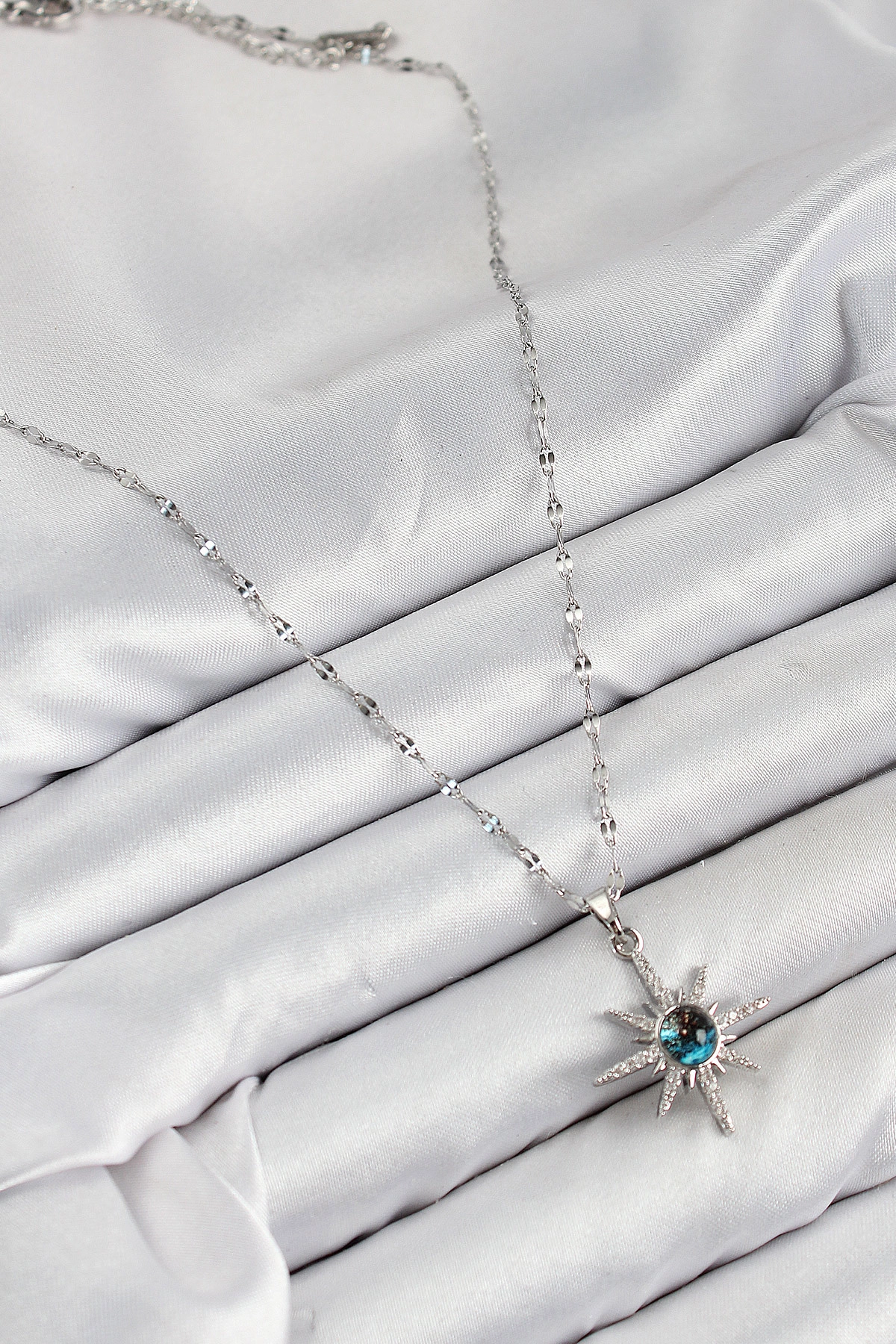 316L Çelik Zirkon Taşlı Kutup Yıldızı Model Gümüş Renk Kadın Kolye-1