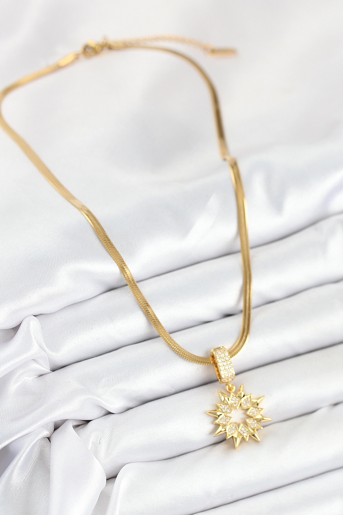 316L Çelik Zirkon Taşlı Yıldız Model Gold Renk Kadın Kolye-1