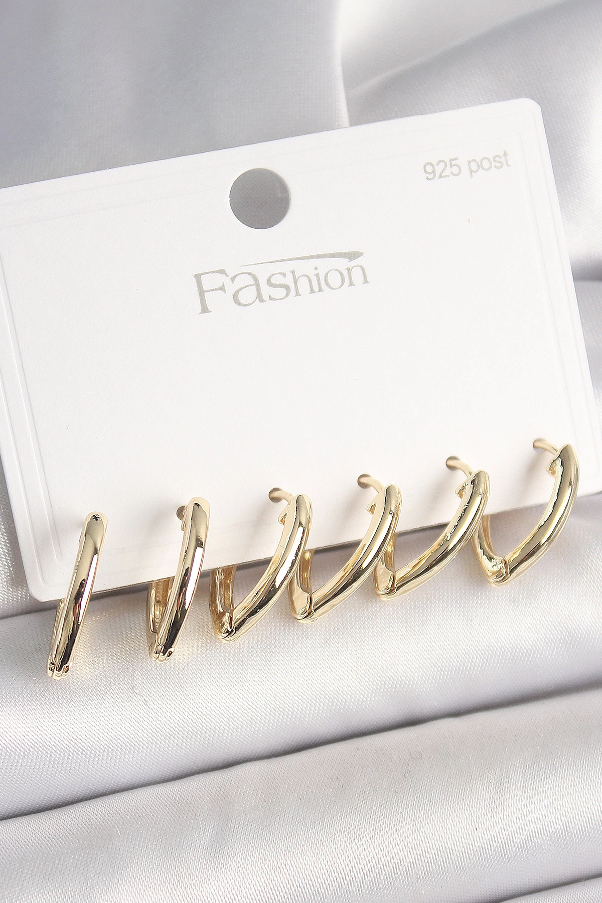 925 Ayar Gümüş Çivi Pirinç Gold Renk Üçgen Model Kadın Küpe Seti-0